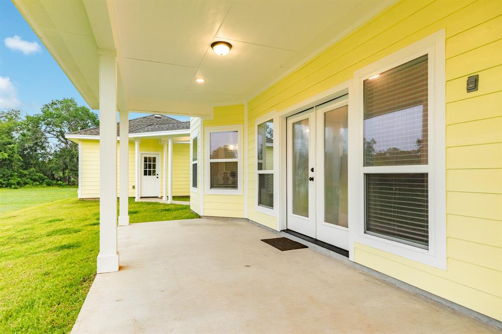 1108 Saddle Horn Bend, Angleton, Texas image 31