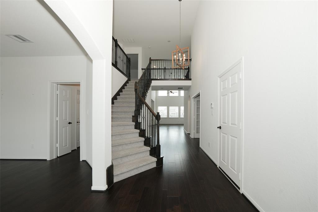 6010 Wayne Way, Rosenberg, Texas image 3