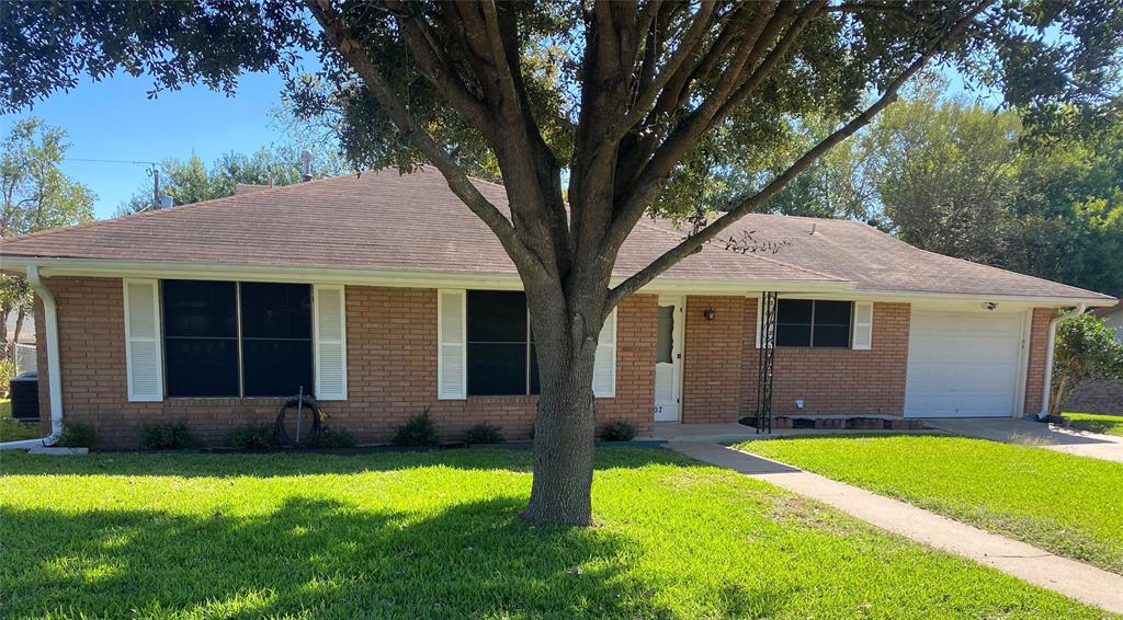 1007 Robinhood Road, Brenham, Texas image 1