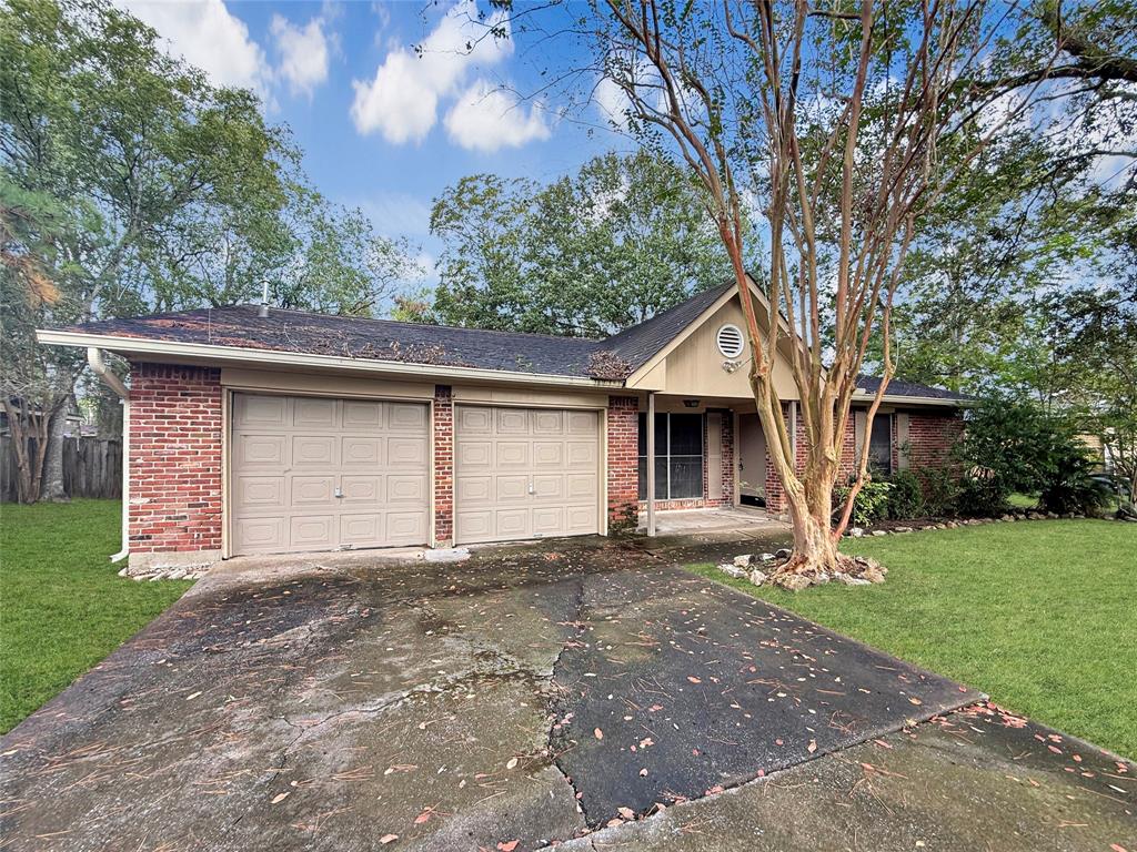 403 Oak Vista Drive, Friendswood, Texas image 3