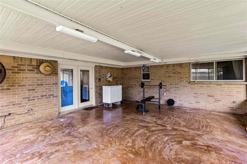 804 Edgebrook Drive, Baytown, Texas image 24