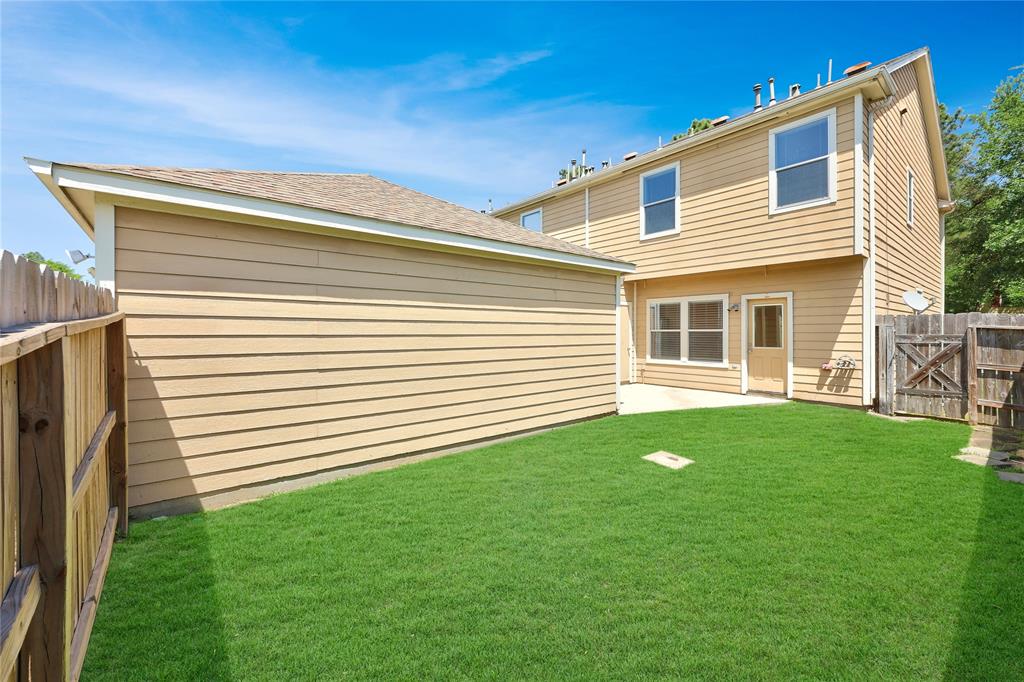 23621 Wildwood Green Way, Spring, Texas image 24