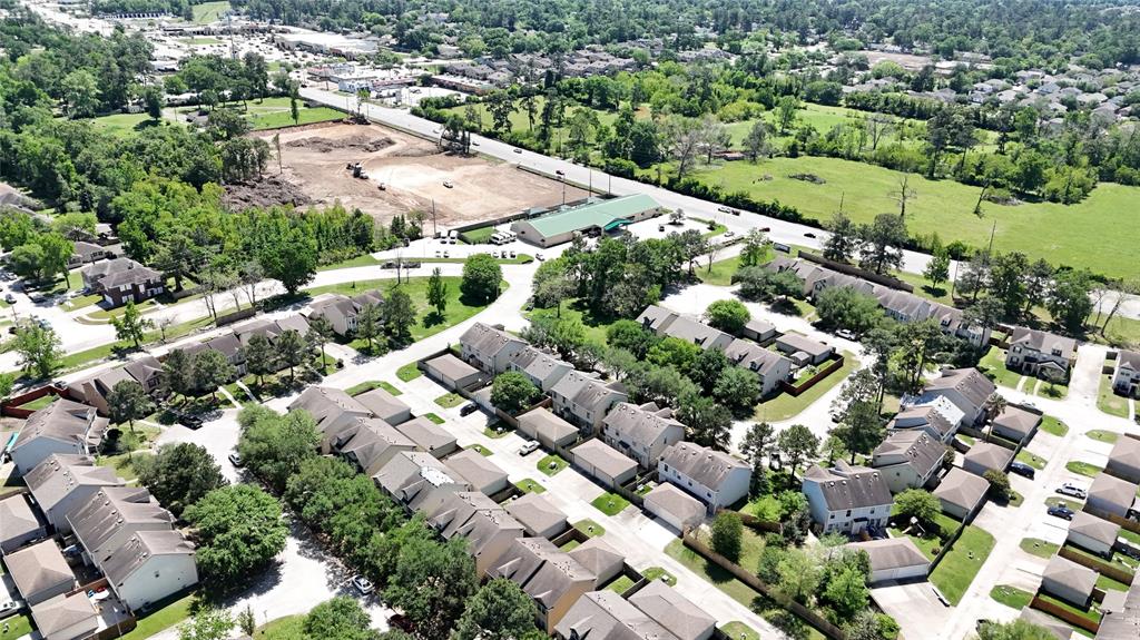 23621 Wildwood Green Way, Spring, Texas image 28