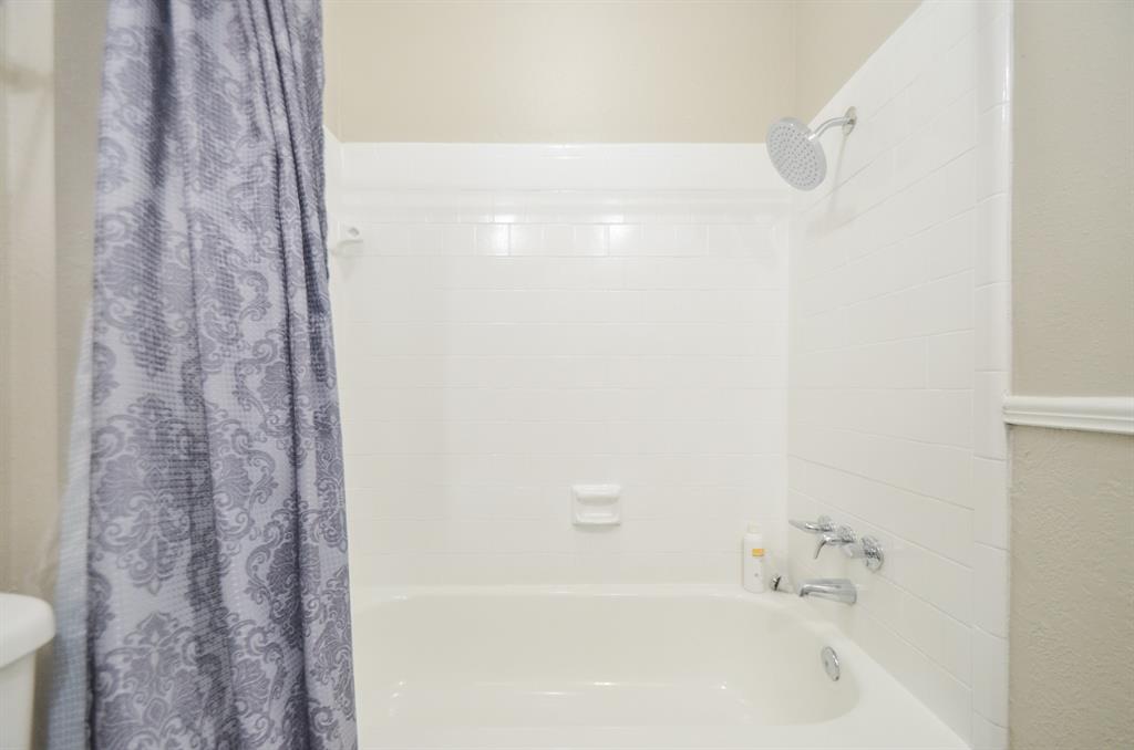 23903 Verngate Drive, Spring, Texas image 30