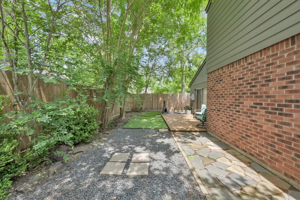 33 Yewleaf Road, The Woodlands, Texas image 27