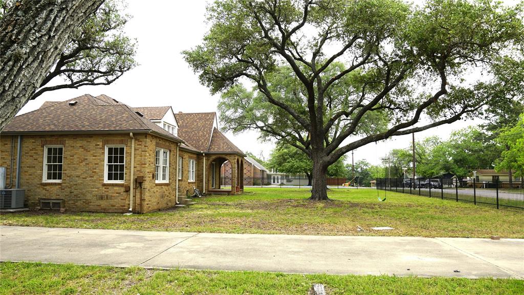 266 Monroe Street, Giddings, Texas image 27