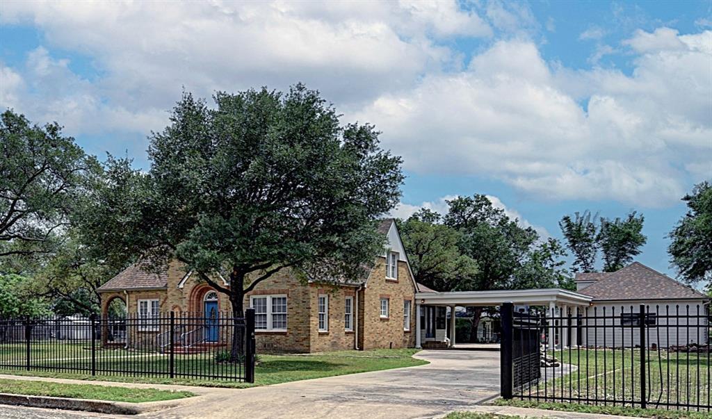 266 Monroe Street, Giddings, Texas image 1