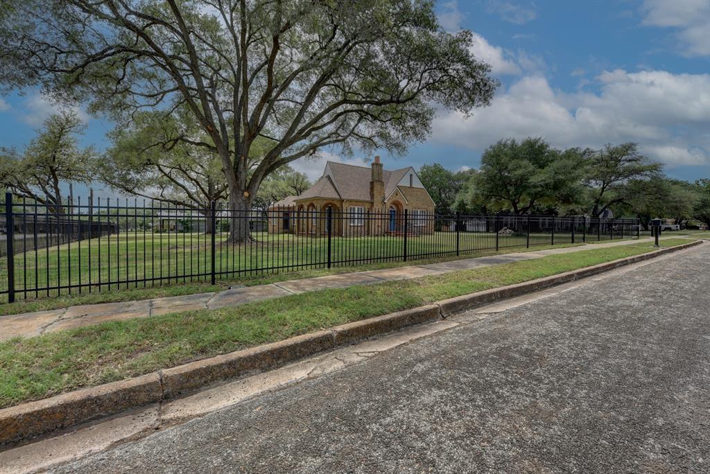 266 Monroe Street, Giddings, Texas image 28