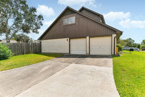 A home in League City