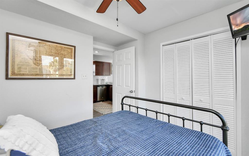 22108 Zapata, Galveston, Texas image 24