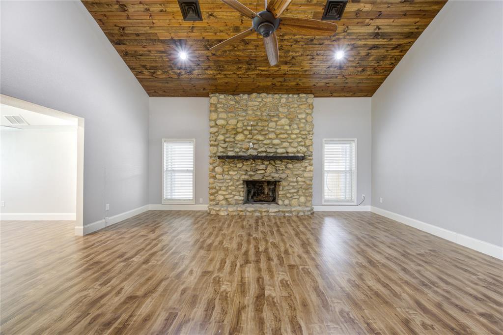 2042 Teal Drive