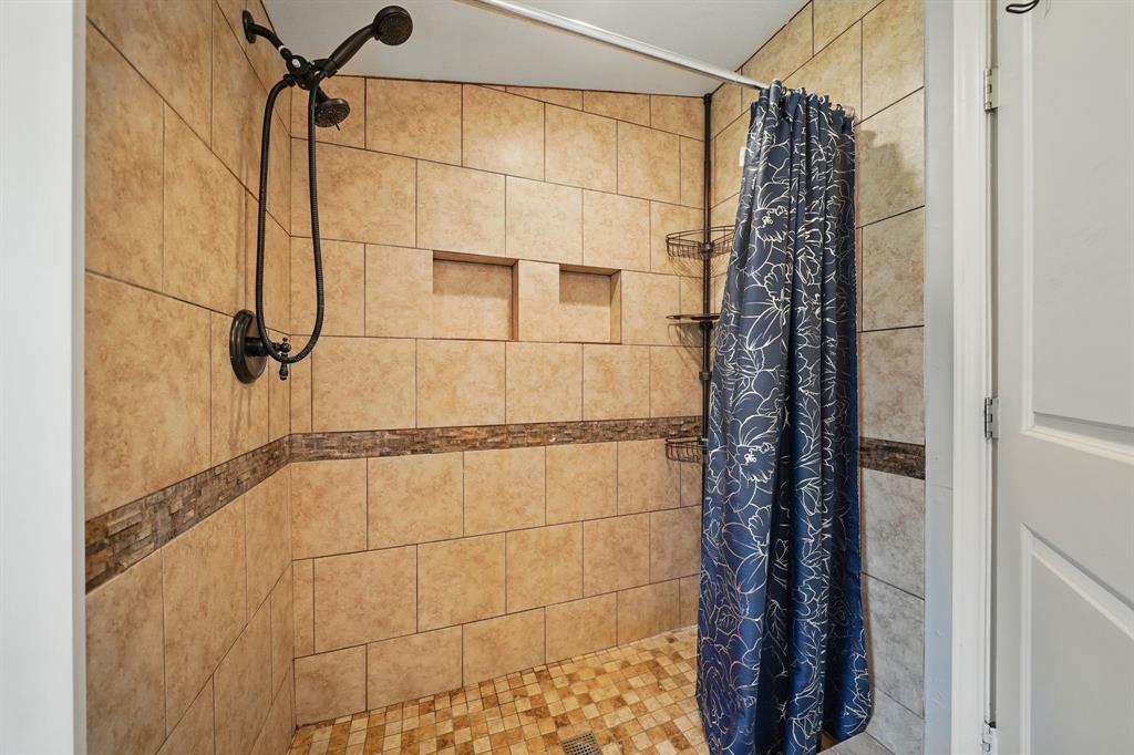 7409 Reed Lane, Manvel, Texas image 14