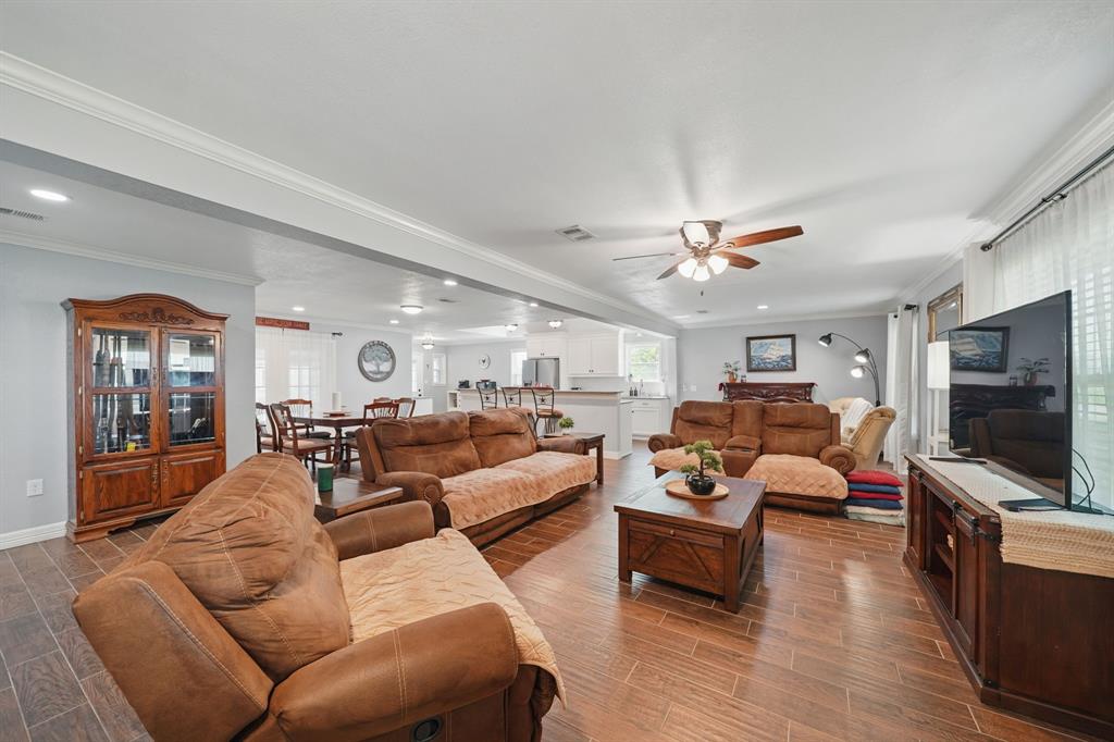 7409 Reed Lane, Manvel, Texas image 5
