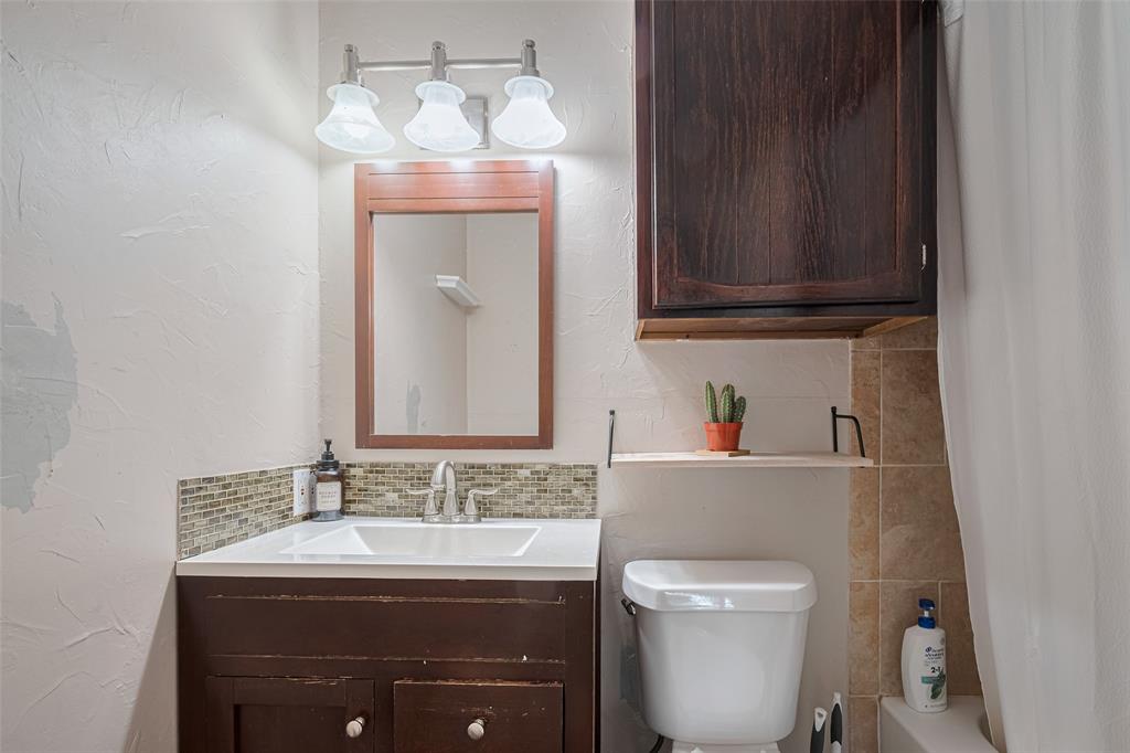 182 April Point Drive, Conroe, Texas image 23