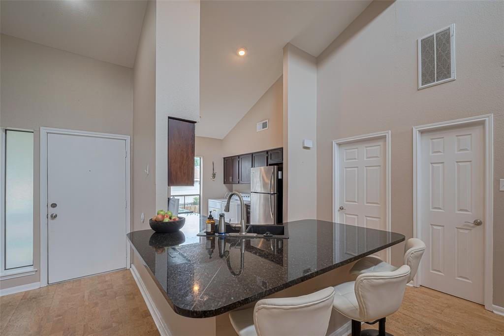 182 April Point Drive, Conroe, Texas image 8
