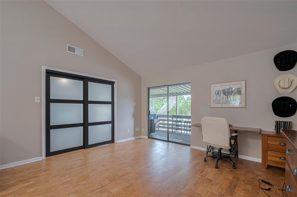 182 April Point Drive, Conroe, Texas image 7