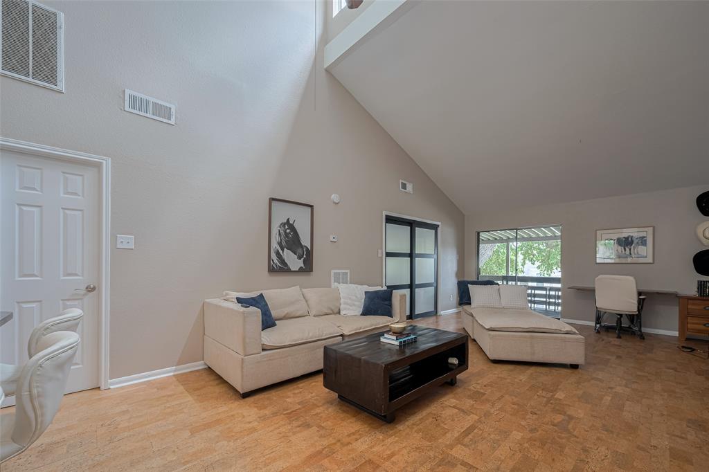 182 April Point Drive, Conroe, Texas image 1