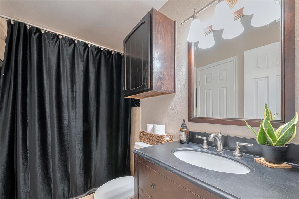 182 April Point Drive, Conroe, Texas image 19