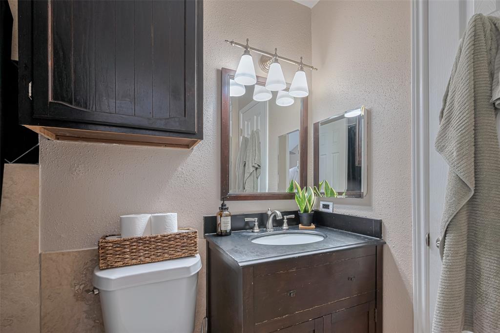 182 April Point Drive, Conroe, Texas image 18