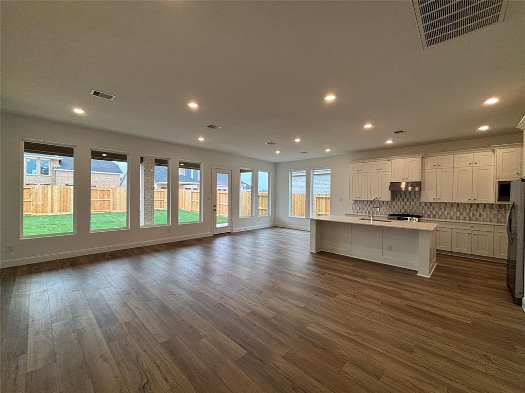 2442 Daisy Meadow Place
