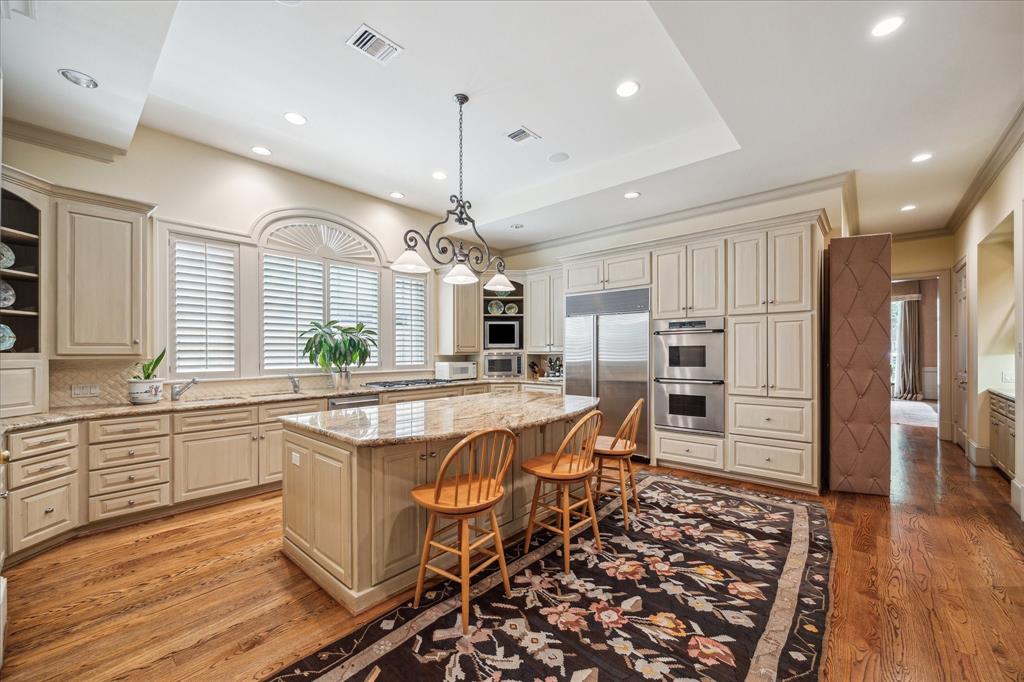3834 Inwood Drive, Houston, Texas image 11
