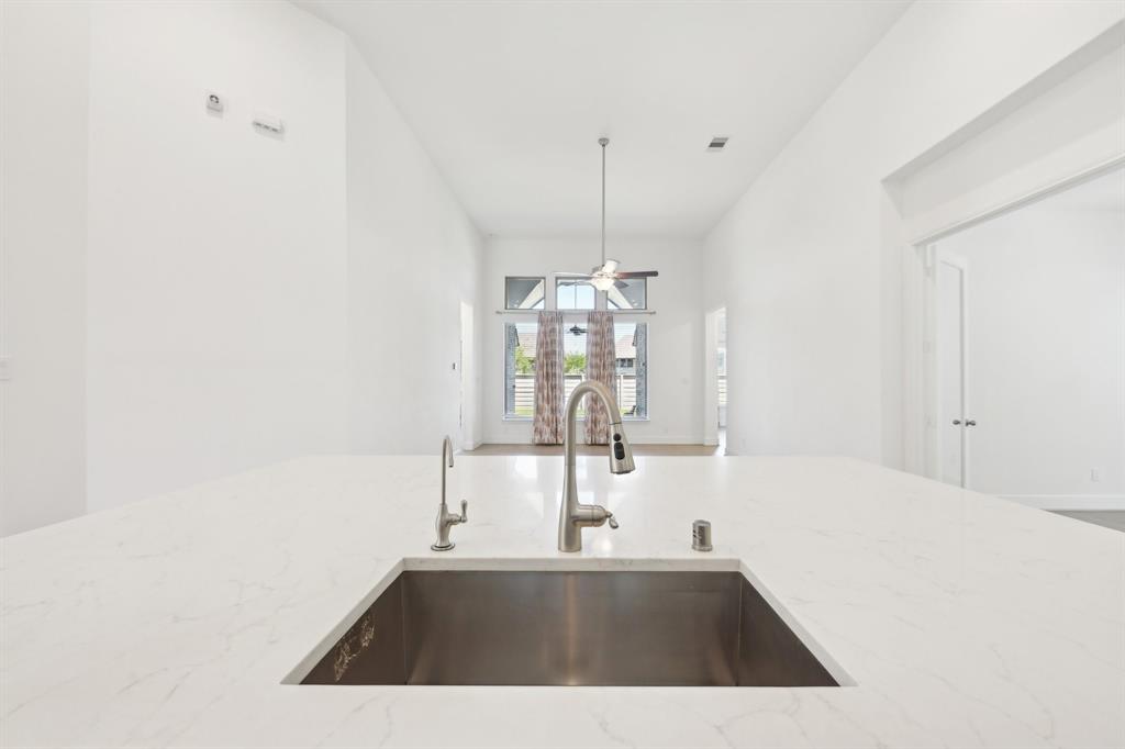 5019 Pomegranate Path, Manvel, Texas image 15