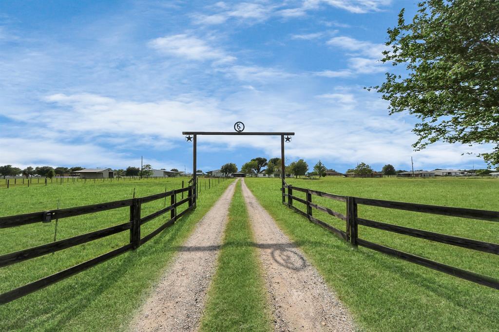 14635 Penick Road, Waller, Texas image 4
