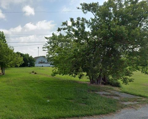 Vacant Land For Sale - 4714 Highway 6<br/> Hitchcock, TX 77563