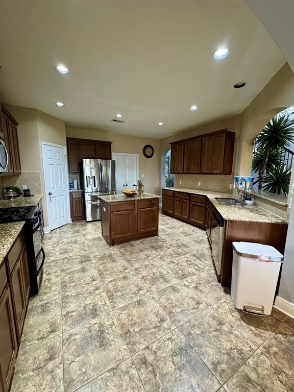 3212 El Camino Street, Bay City, Texas image 10