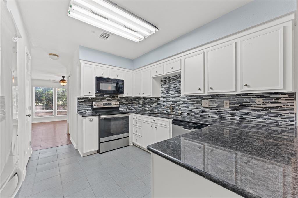 7655 S Braeswood Boulevard #47, Houston, Texas image 6