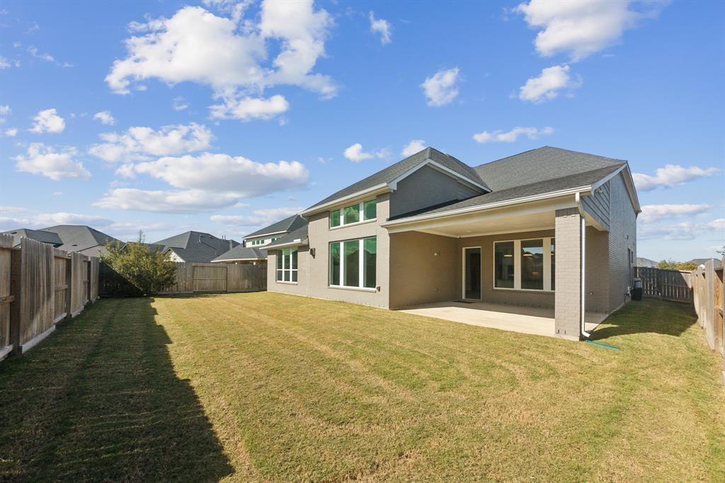 4323 Windy Oaks Drive, Fulshear, Texas image 3