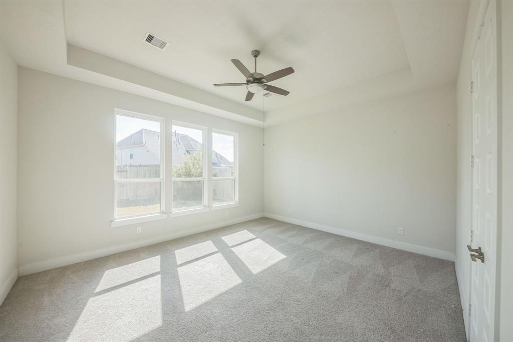 4323 Windy Oaks Drive, Fulshear, Texas image 12