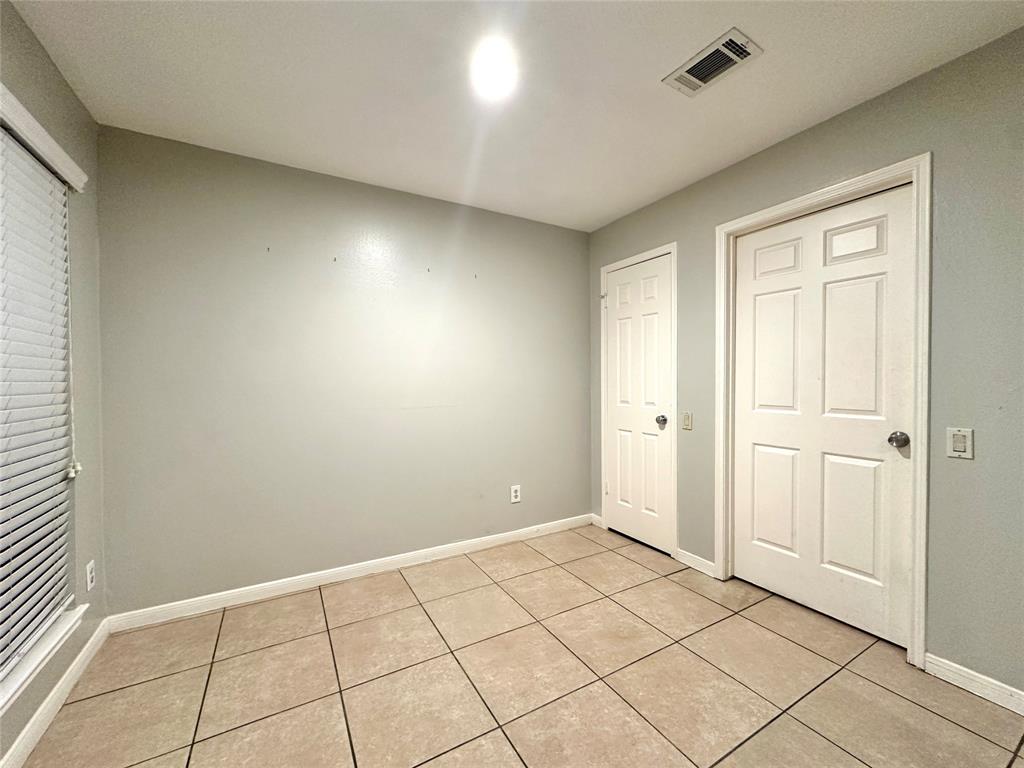 223 Kings Way, Stafford, Texas image 16
