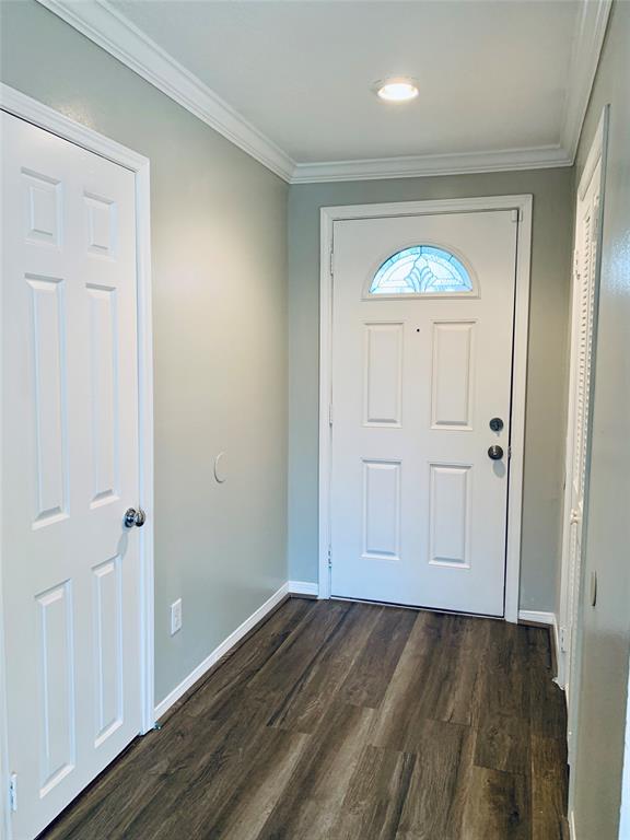 223 Kings Way, Stafford, Texas image 4