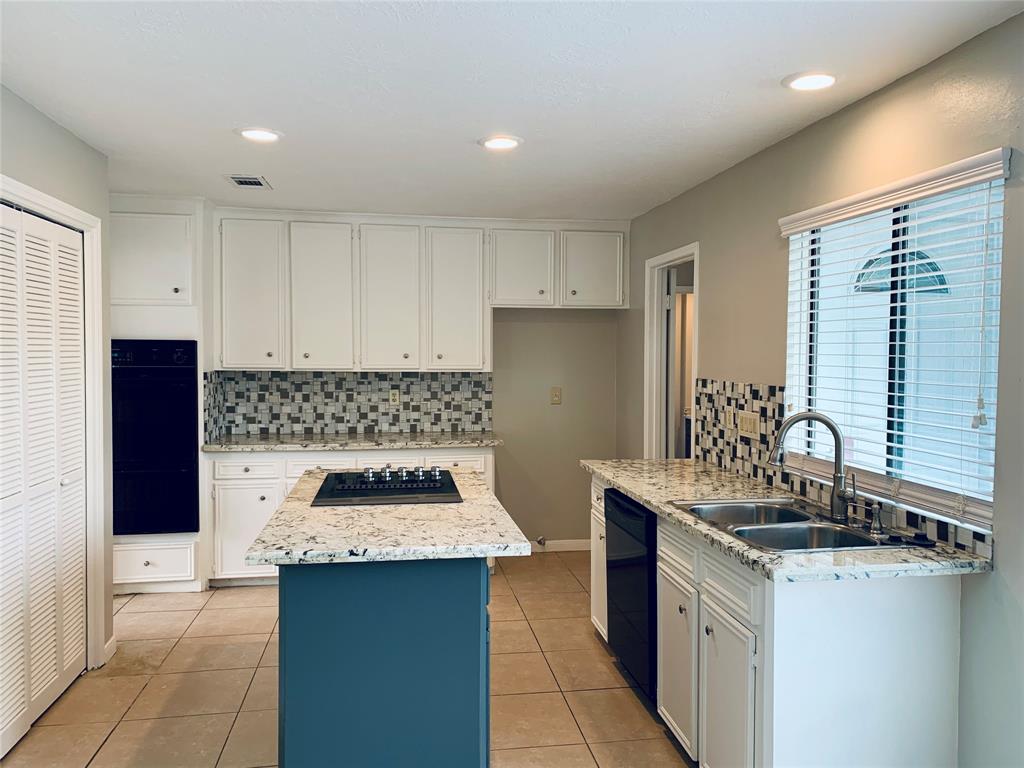 223 Kings Way, Stafford, Texas image 12