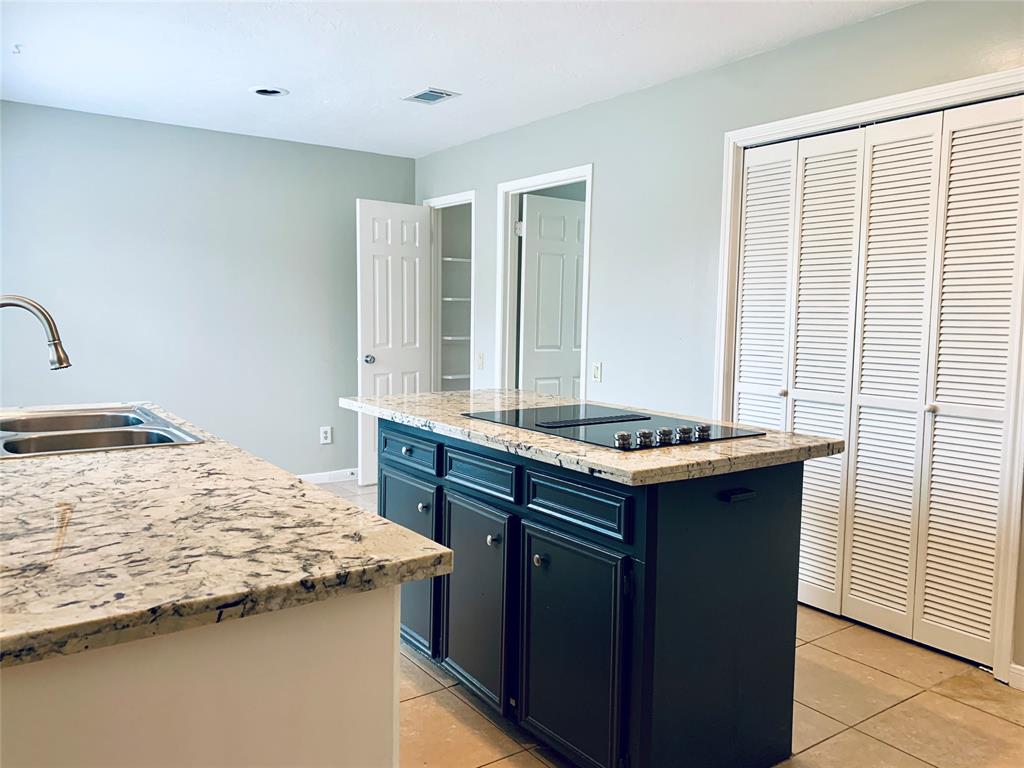 223 Kings Way, Stafford, Texas image 10
