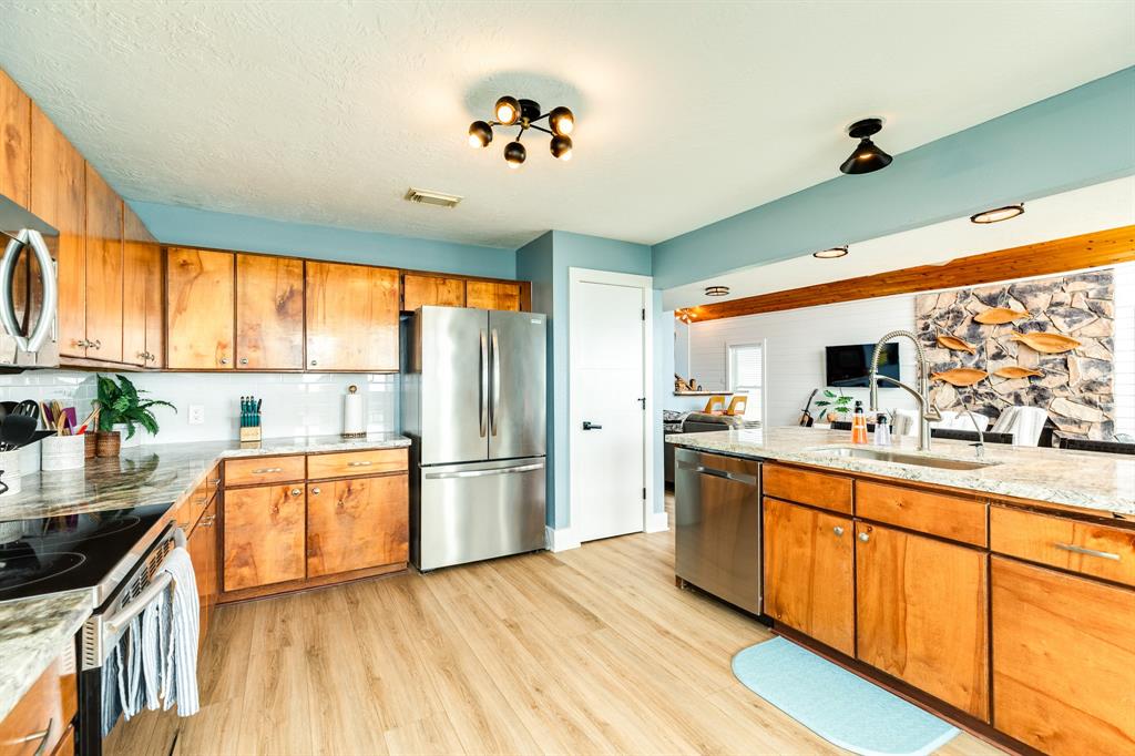 2426 Bluewater Hwy Hwy, Surfside Beach, Texas image 23