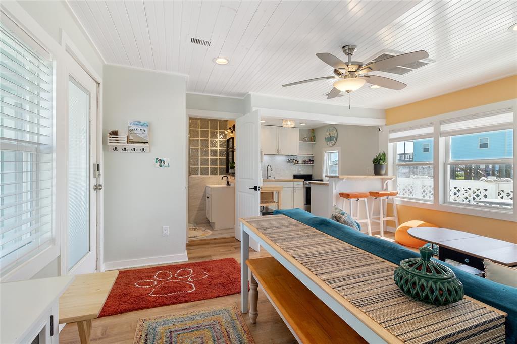 1010 Fort Velasco Drive, Surfside Beach, Texas image 7