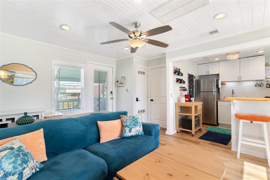 1010 Fort Velasco Drive, Surfside Beach, Texas image 12
