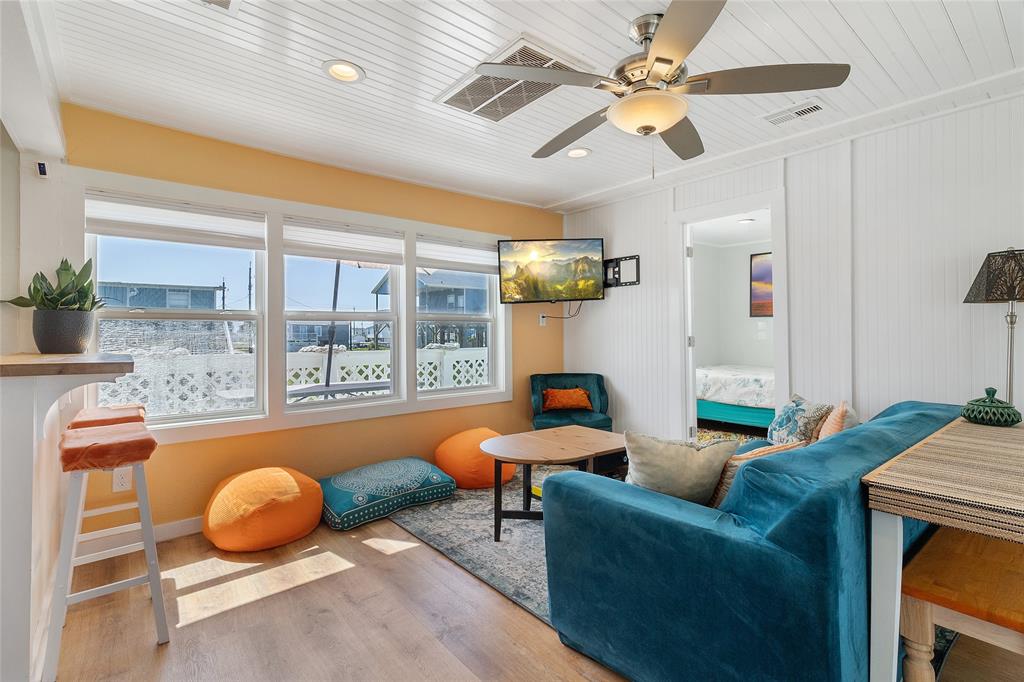 1010 Fort Velasco Drive, Surfside Beach, Texas image 9