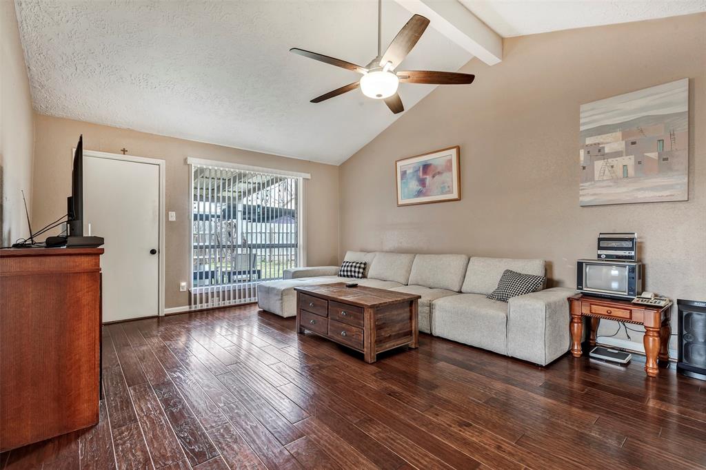 9905 Sparrow Street, La Porte, Texas image 11