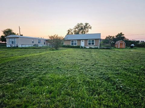 Manufactured Home in Pinehurst TX 702 Pine Hill Street.jpg