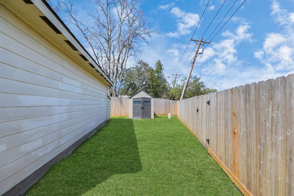 2126 Galleon Drive, League City, Texas image 11