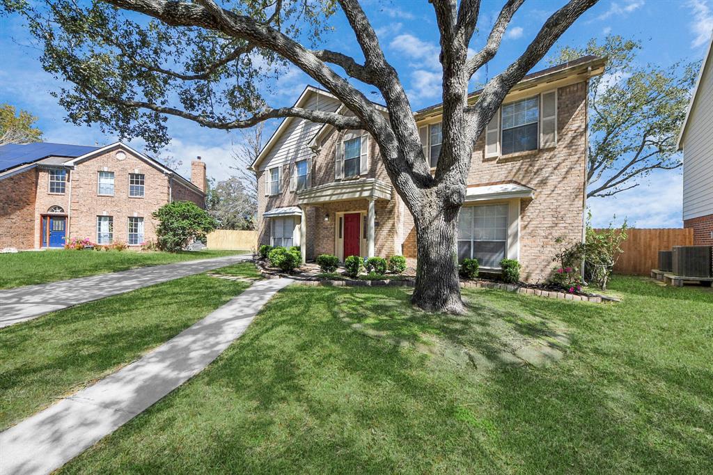 2126 Galleon Drive, League City, Texas image 8