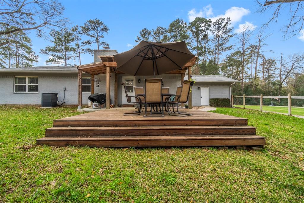 1006 W Jones Street, Livingston, Texas image 33
