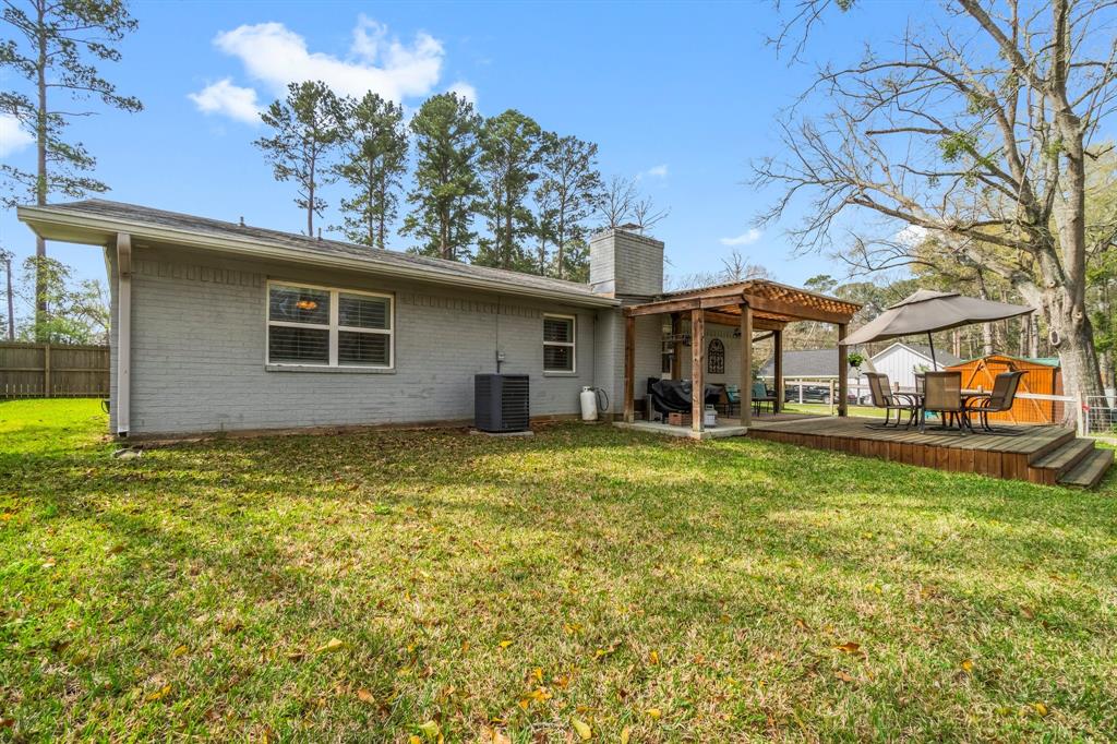 1006 W Jones Street, Livingston, Texas image 32