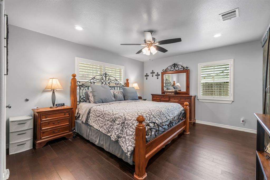 1006 W Jones Street, Livingston, Texas image 14