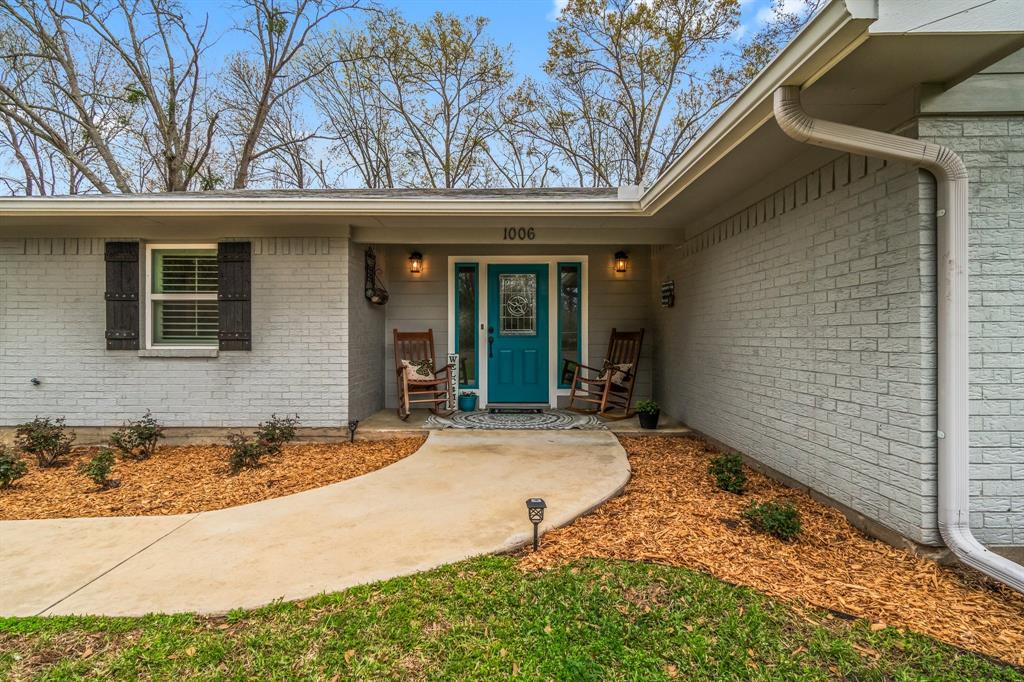 1006 W Jones Street, Livingston, Texas image 2