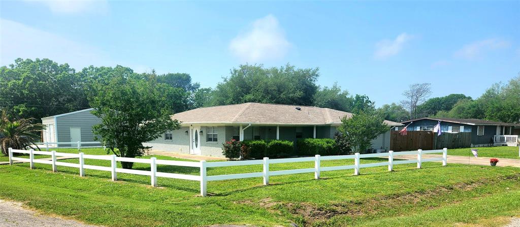 313 E Elizabeth Avenue, Palacios, Texas image 1