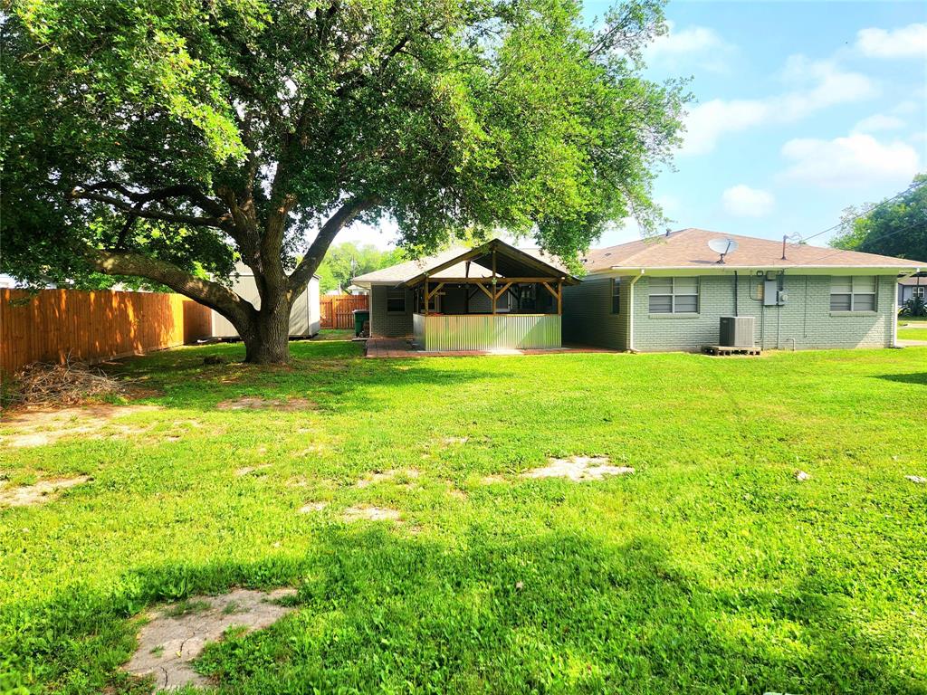 313 E Elizabeth Avenue, Palacios, Texas image 8